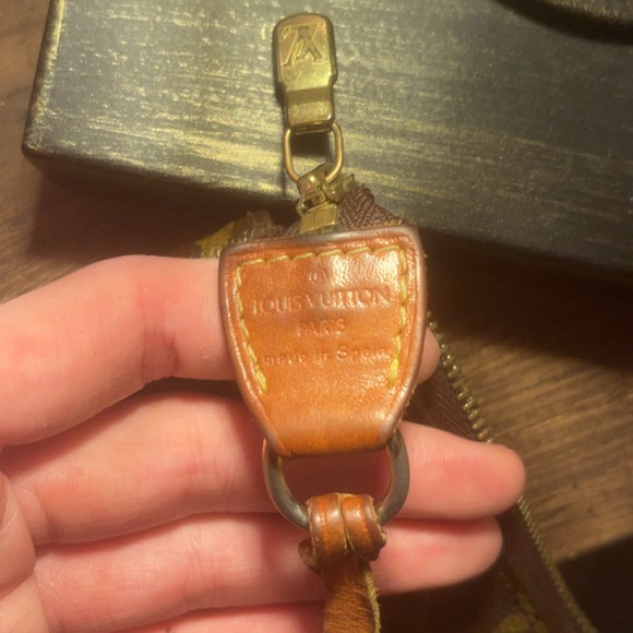 Louis Vuitton pochette - Picture 3 of 3